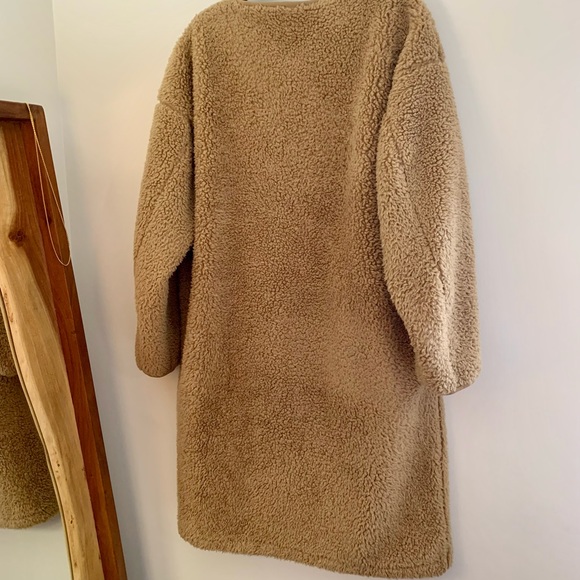 Uniqlo Fleece Jacket - Picture 2 of 2